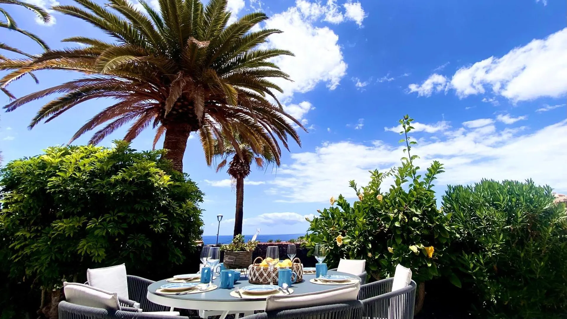 Semesterbostad Private Holiday House With Ocean View Garden 7Min To Bahia Beach Costa Adeje